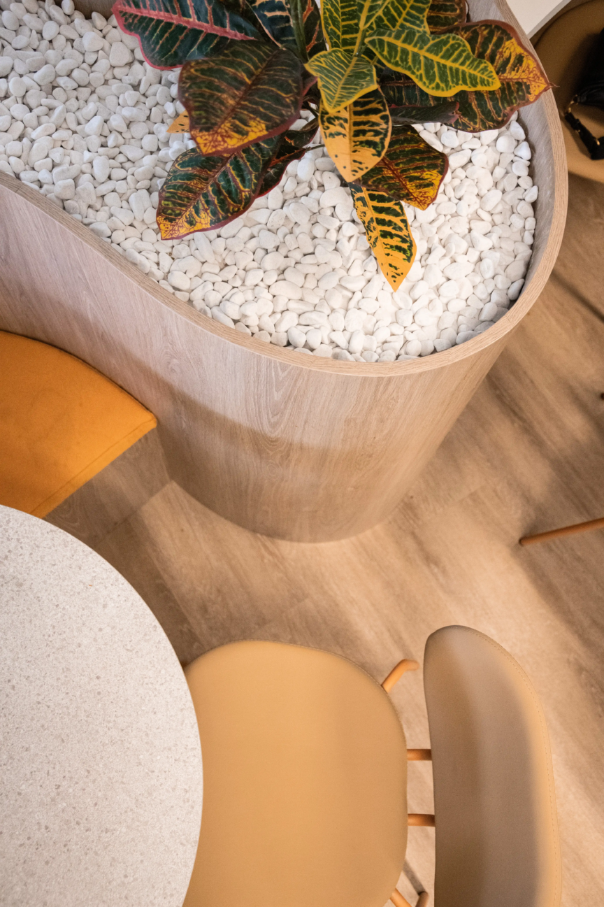 Photos du design des espaces informels, aménagés pour créer convivialité et confort au bureau par ARCH.DESIGN